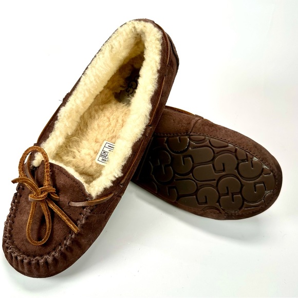 Ugg Olsen Moccasin Sleepers - Picture 5 of 10
